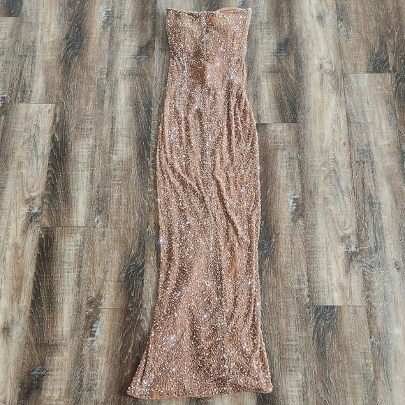 Retrofete Evie Sequin Dress in Silver Nude Strapless Size Medium NWT Maxi - Picture 6 of 14